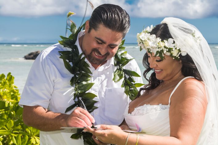 5 Reasons Why You Need to Hire Hawaiian Eye Weddings for An Unforgettable Wedding